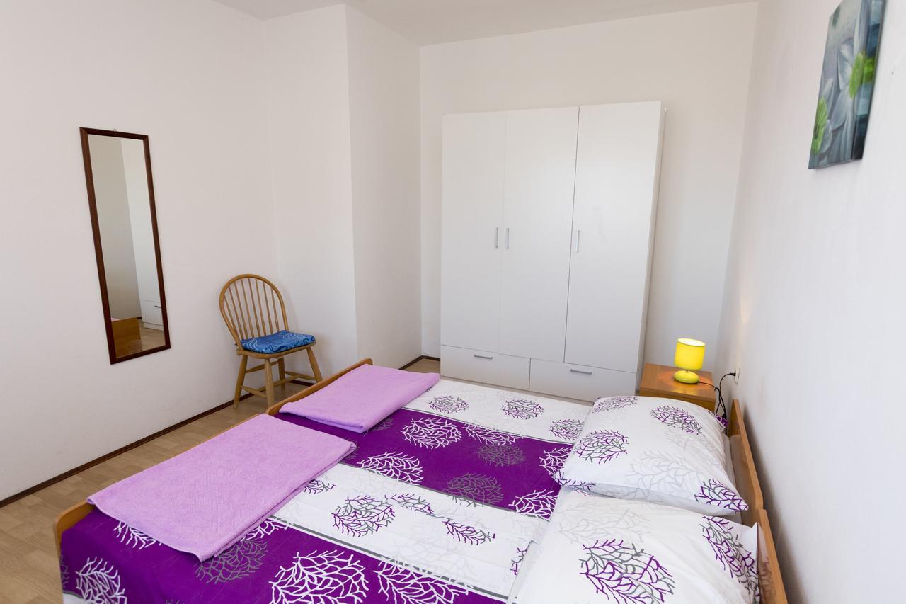 פרימוסטן Apartments Ksenija מראה חיצוני תמונה