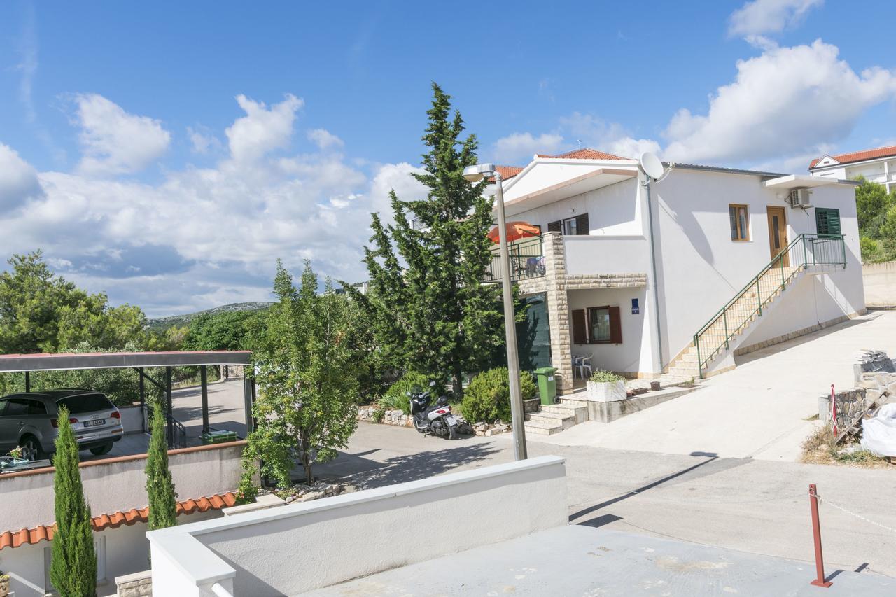 פרימוסטן Apartments Ksenija מראה חיצוני תמונה