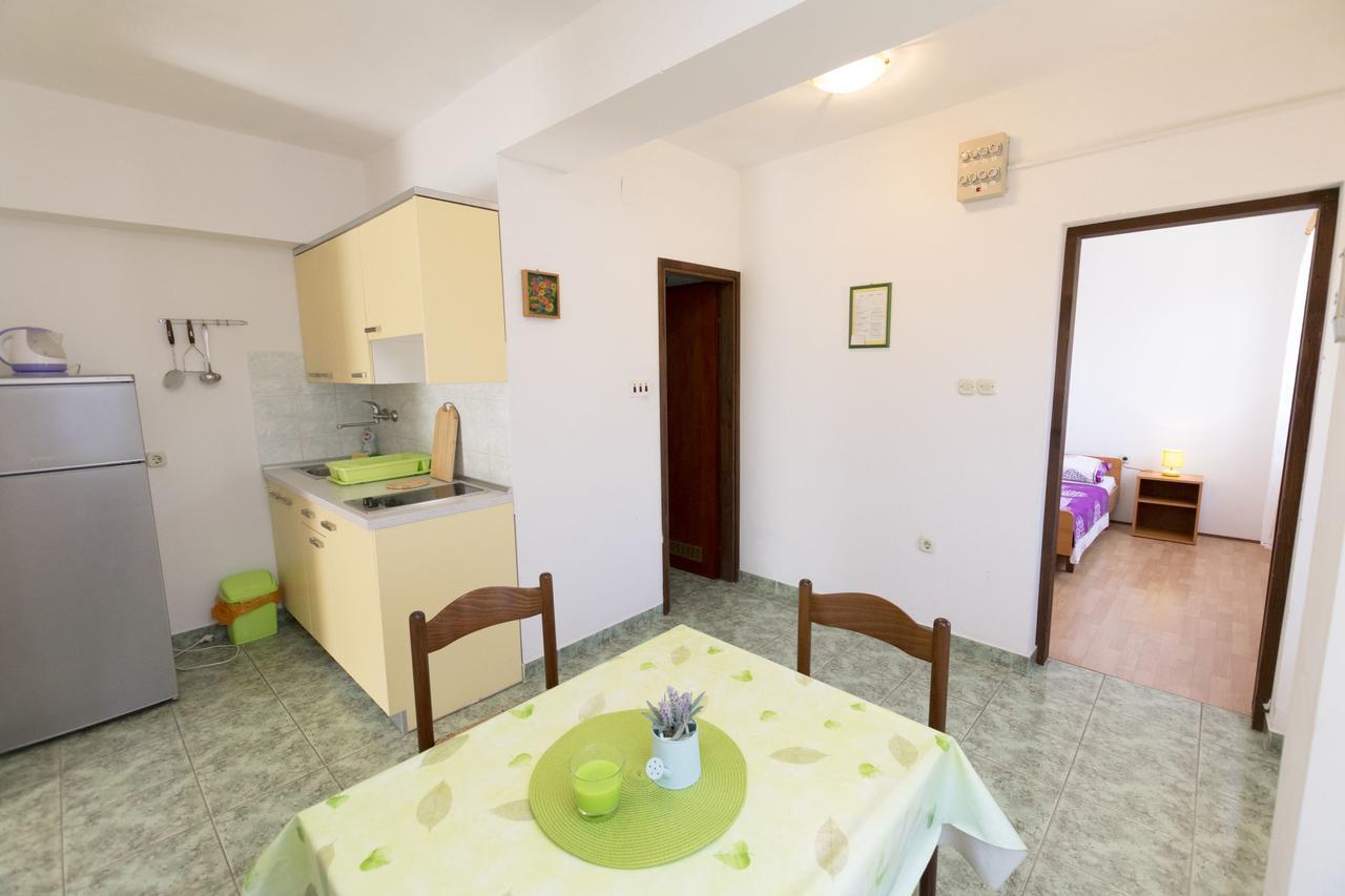 פרימוסטן Apartments Ksenija מראה חיצוני תמונה