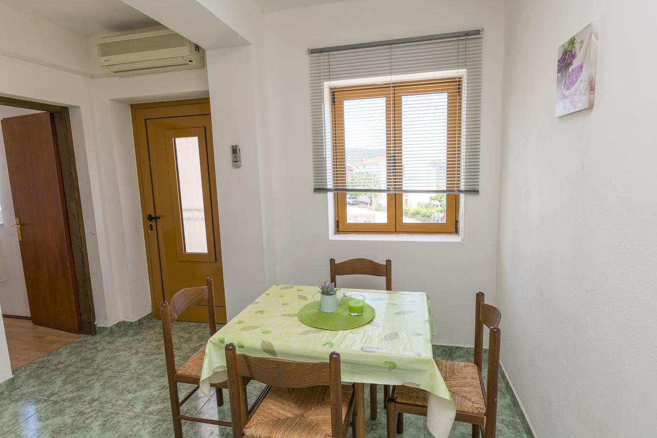 פרימוסטן Apartments Ksenija מראה חיצוני תמונה