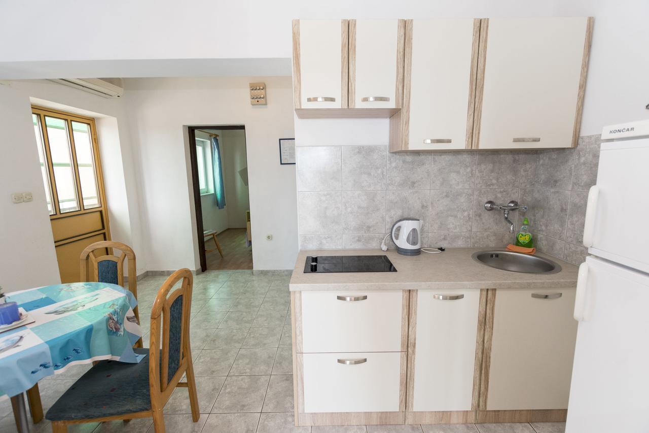 פרימוסטן Apartments Ksenija מראה חיצוני תמונה