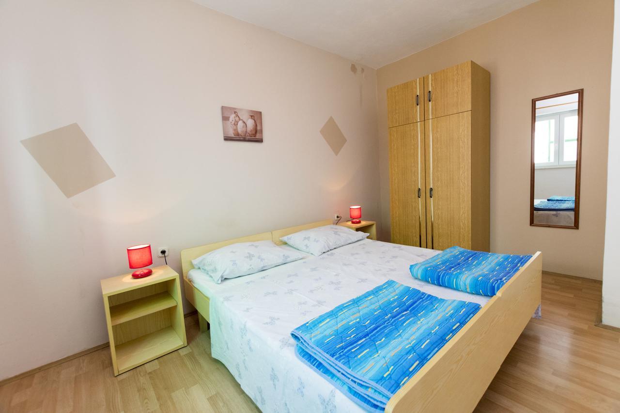 פרימוסטן Apartments Ksenija מראה חיצוני תמונה